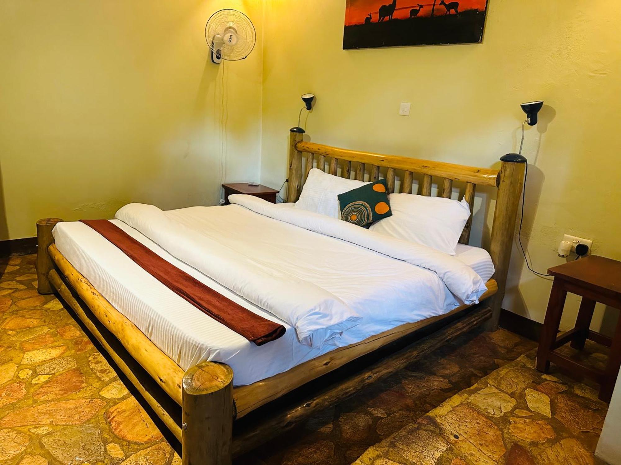 Afro Smile Hotel & Guest House Jinja Exterior foto